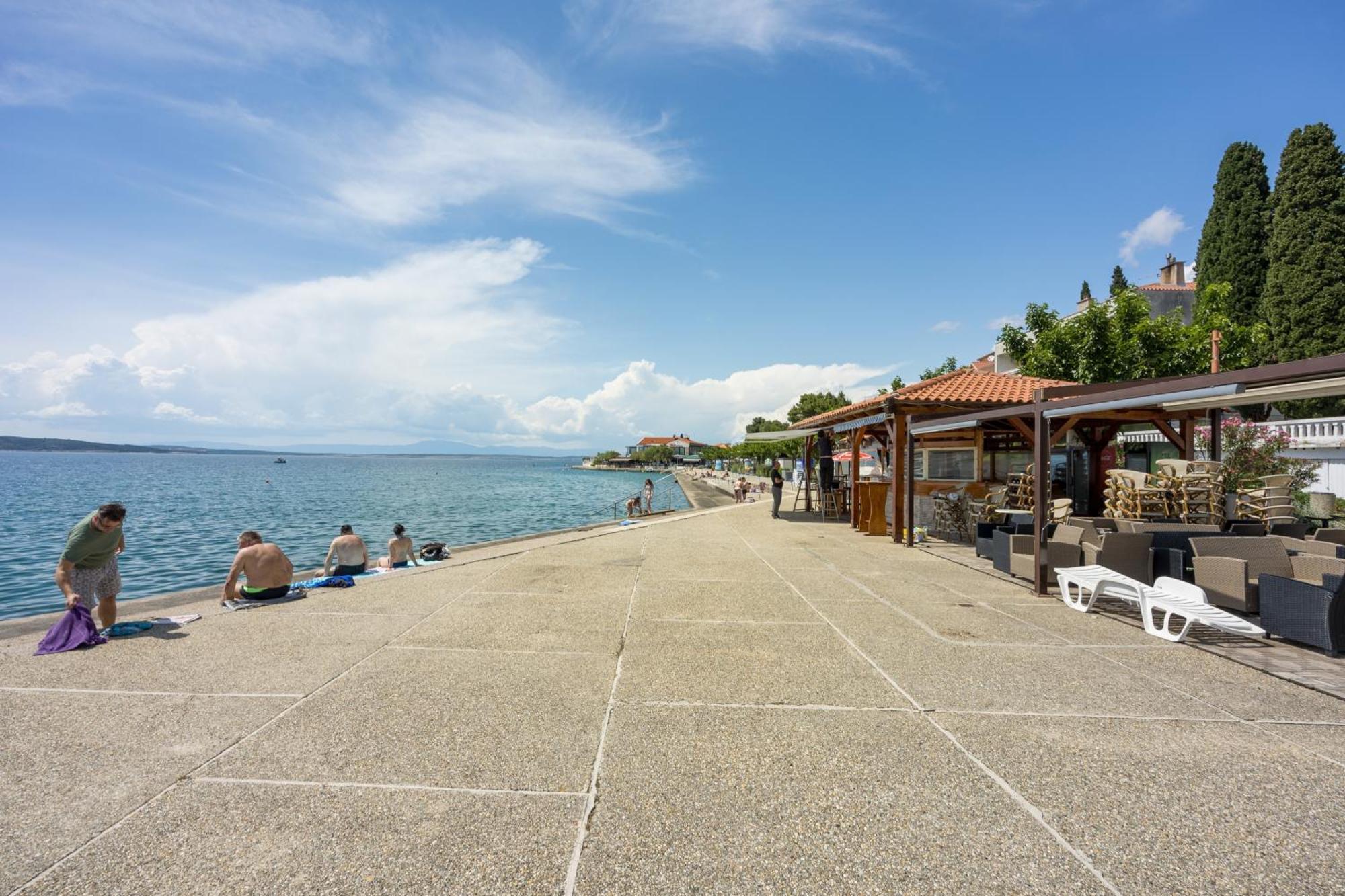 Apartments By The Sea Selce, Crikvenica - 15063 外观 照片